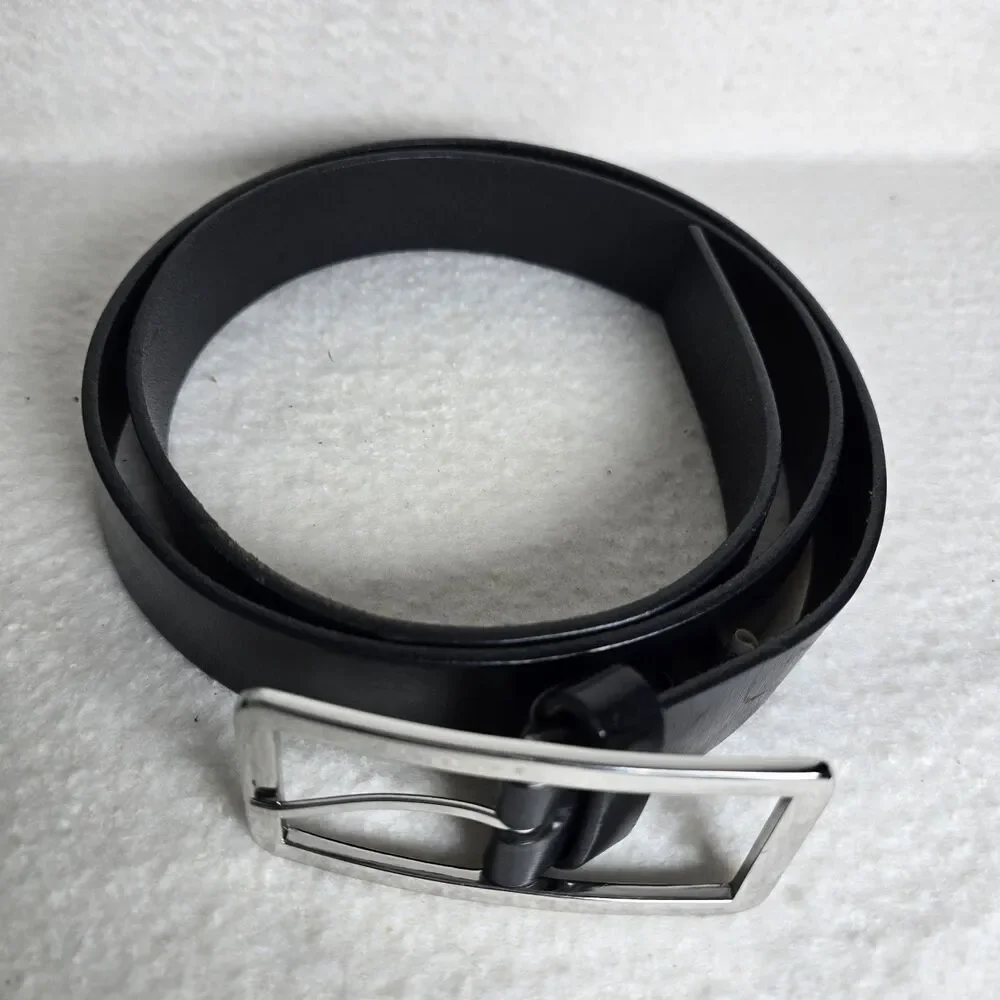 Banana Republic Black Leather Belt Mens Medium Silver Buckle